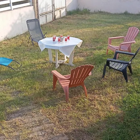 וילה Cailar Le Cailar